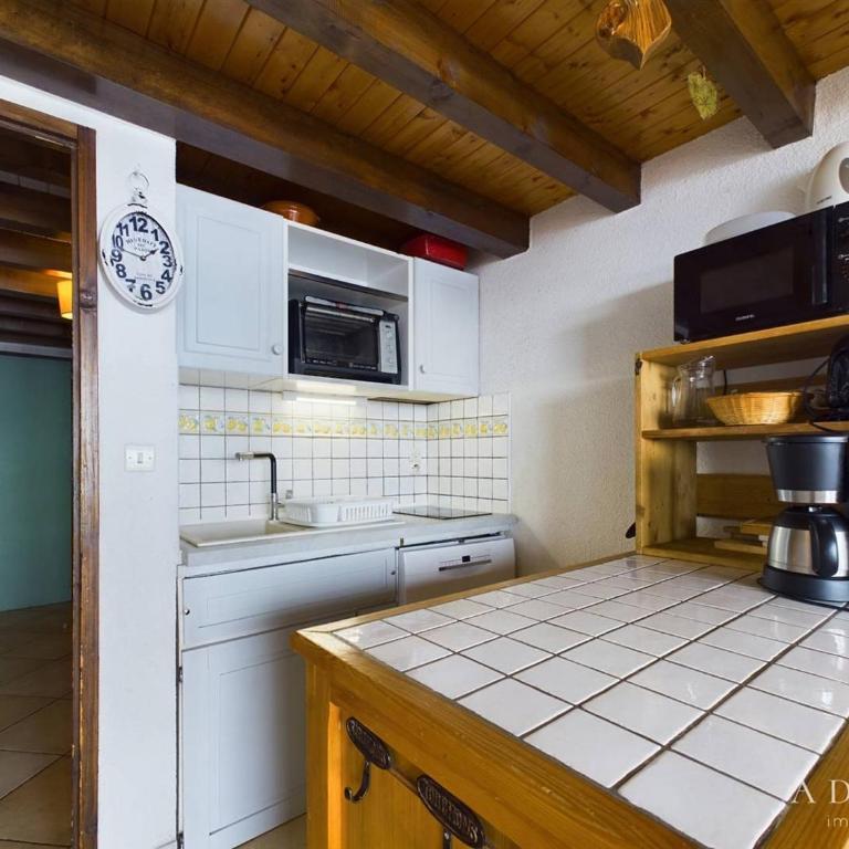 Appartement 6/7 pers. au pied des pistes, proche commerces, balcon sud, parking inclus - FR-1-398-558 - Appartement (6 Adultes) - 6