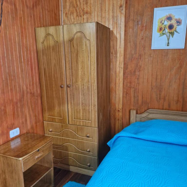 Hostal Flores del Sur - Quadruple Room with Private Bathroom - 3