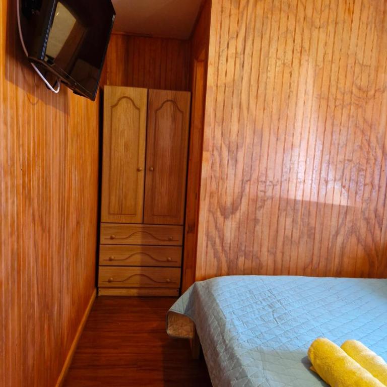 Hostal Flores del Sur - Double Room with Private Bathroom - 2