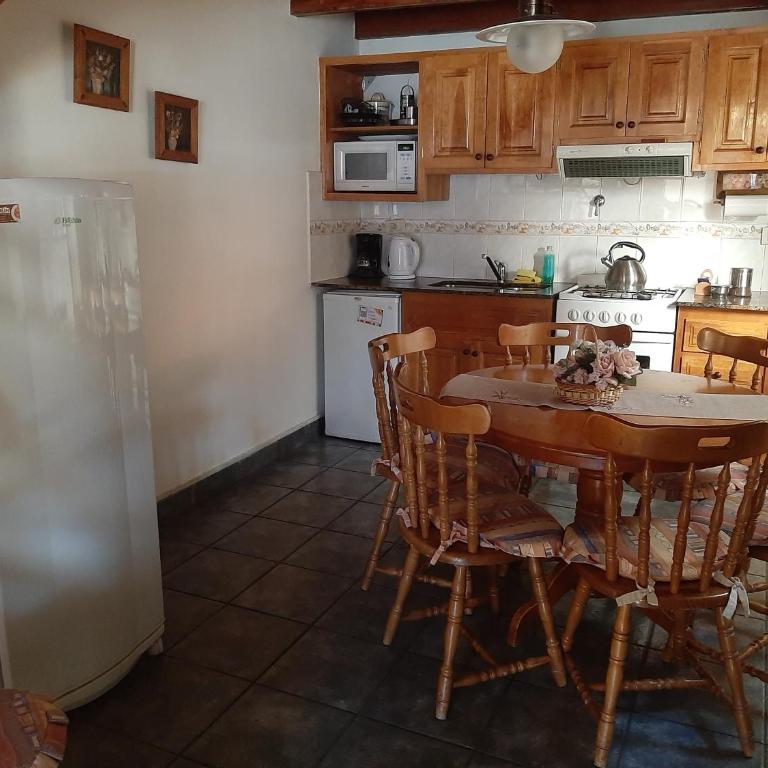 CABAÑA FRENTE al LAGO, unidades CON VISTA AL LAGO Y SIN vista al lago - Superior Chalet - 34