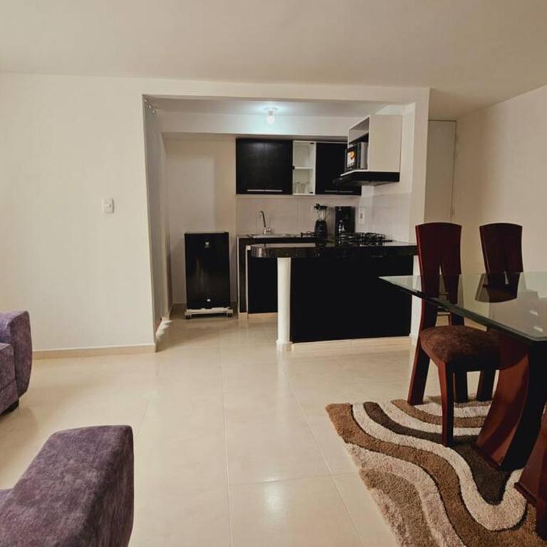 Hospedaje Ciudad Sorpresa - Three-Bedroom Apartment - 9