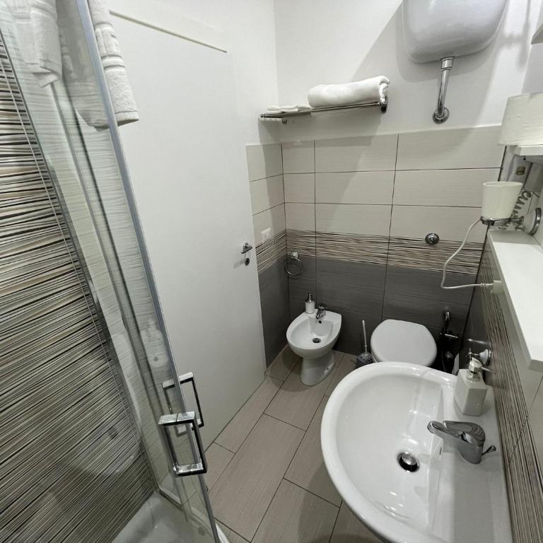 F.Rooms Napoli - Double or Twin Room - 5