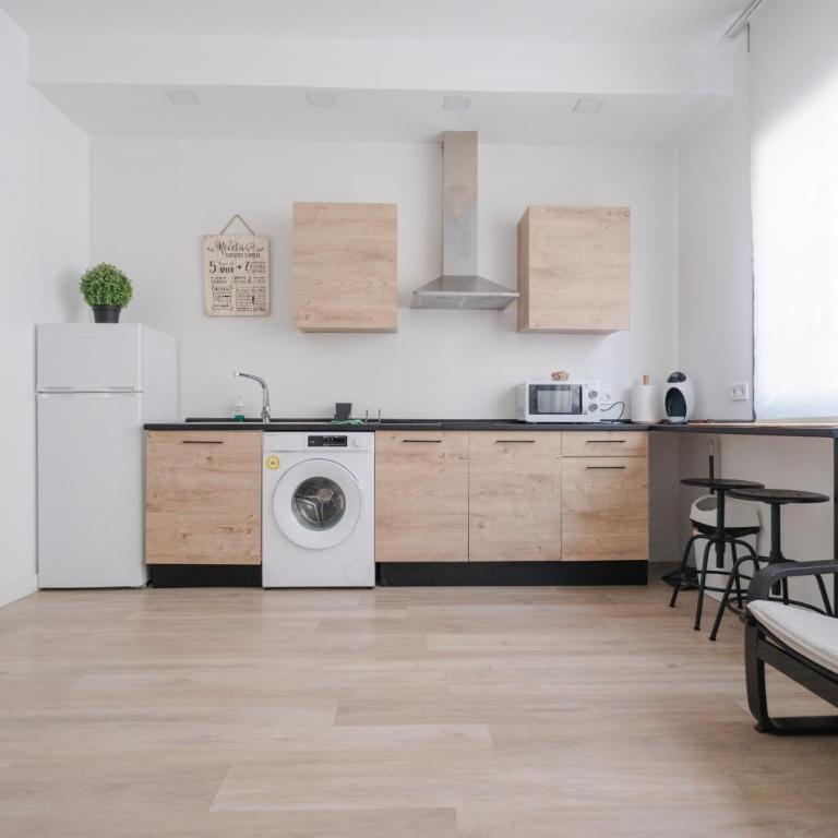 ABC Apartments Vistalegre I - One-Bedroom Apartment - 3
