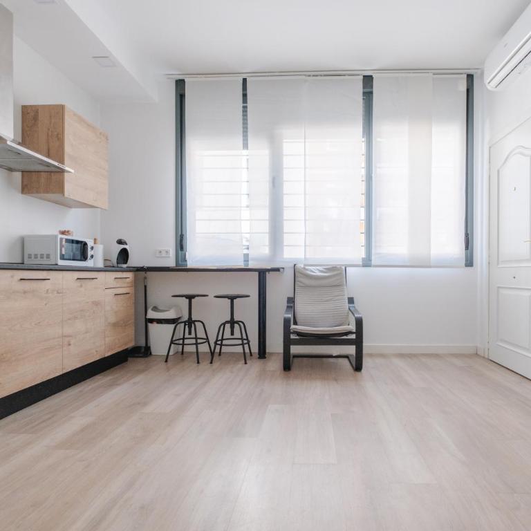 ABC Apartments Vistalegre I - One-Bedroom Apartment - 13