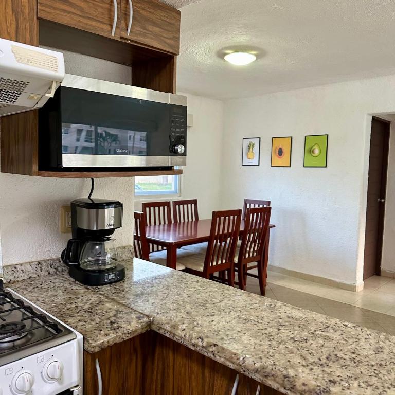 Departamento en Pb frente a la alberca - Apartamento de 2 dormitorios - 8