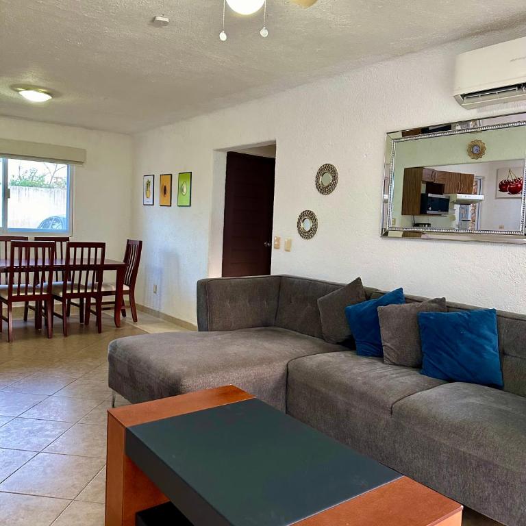 Departamento en Pb frente a la alberca - Apartamento de 2 dormitorios - 2