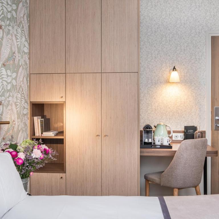 Hôtel Littéraire Arthur Rimbaud, BW Signature Collection - Superior Queen Room with Shower - Non-Smoking - 7