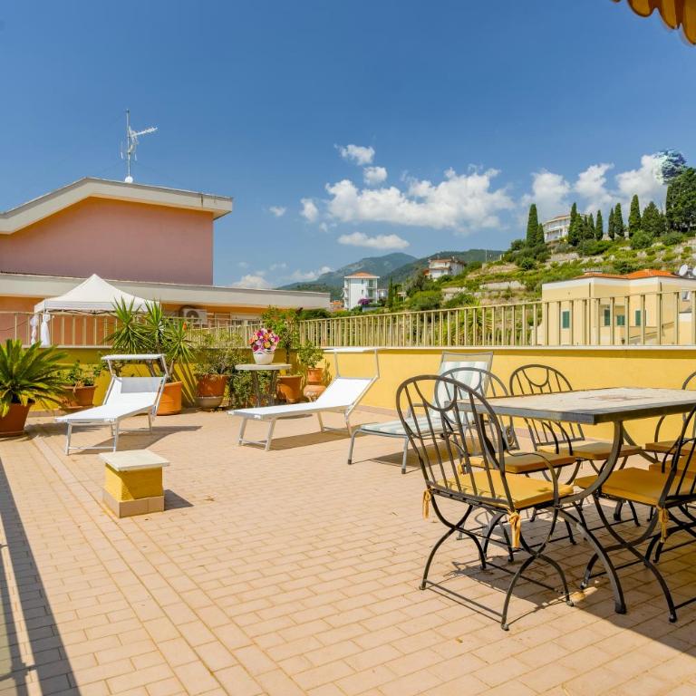 RivieraRent Sea Terrace - Appartamento con 1 Camera da Letto - 2