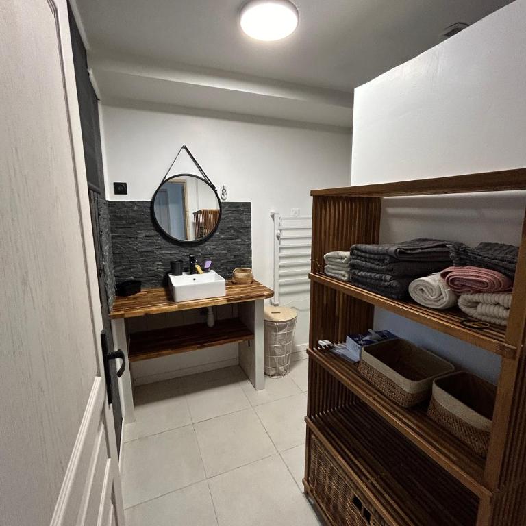 LOFT ATYPIQUE au COEUR de la PROVENCE - Maison 2 Chambres - 8