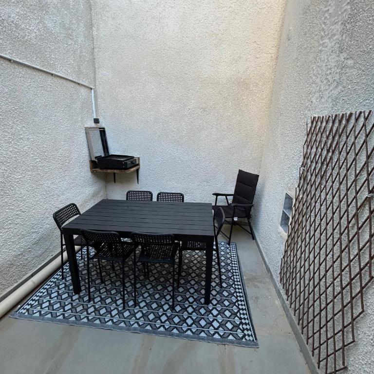 LOFT ATYPIQUE au COEUR de la PROVENCE - Maison 2 Chambres - 17