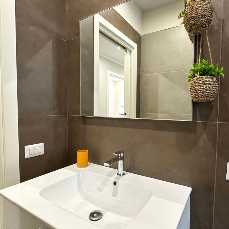 Agorà Connect Space - Camera Matrimoniale con Bagno Privato Esterno - 11