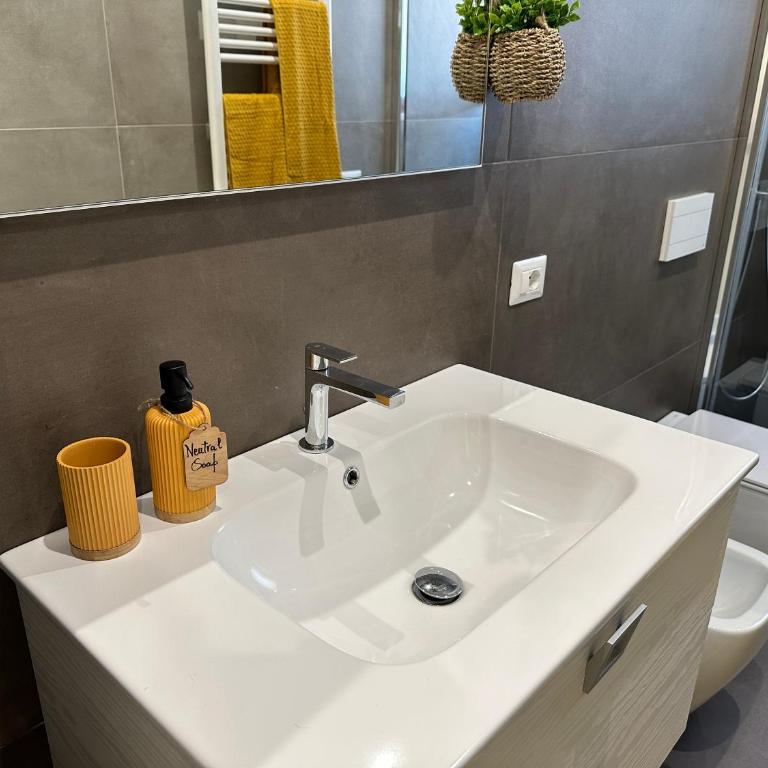 Agorà Connect Space - Camera Matrimoniale con Bagno Privato Esterno - 8