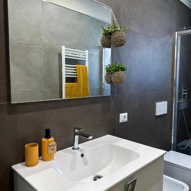 Agorà Connect Space - Camera Matrimoniale con Bagno Privato Esterno - 2