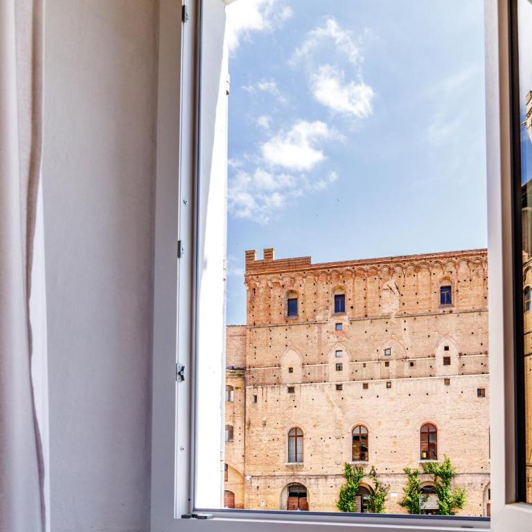 GuestHost - Charme in the Historic Centre of SIena - Appartamento con 2 Camere da Letto - 2