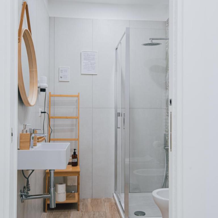 Lara's Home by I Borbone - Deluxe Double Room with Balcony - 2