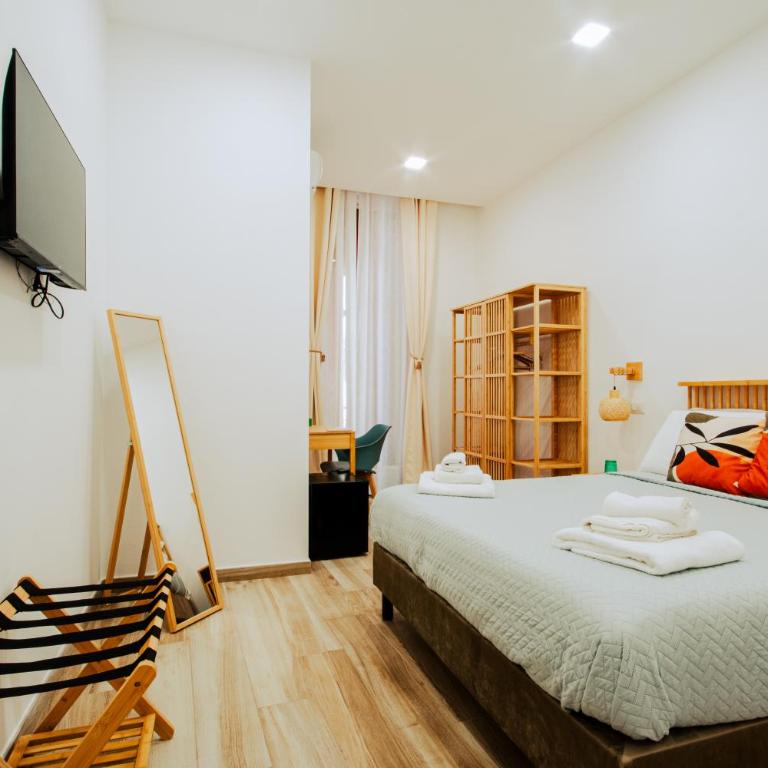 Lara's Home by I Borbone - Deluxe Double Room with Balcony - 9