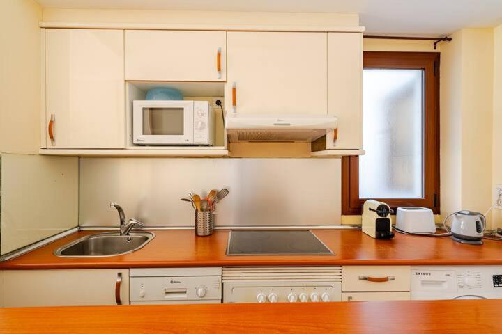 Bien situado y cómodo - One-Bedroom Apartment - 8