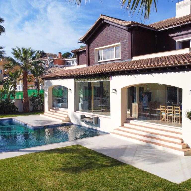 Lets in the Sun - Villa La Cala - Villa - 25