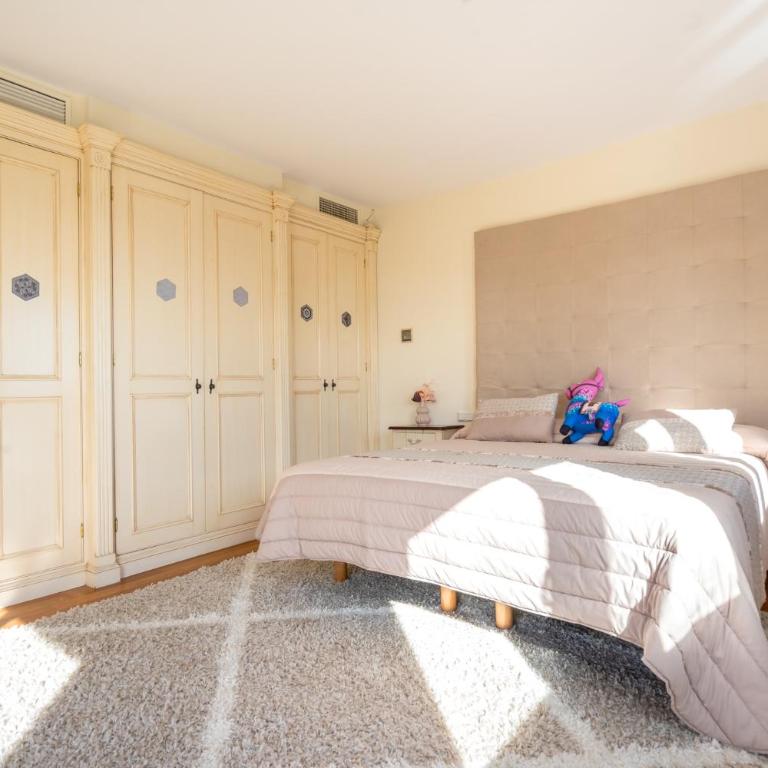 Lets in the Sun - Villa La Cala - Villa - 27