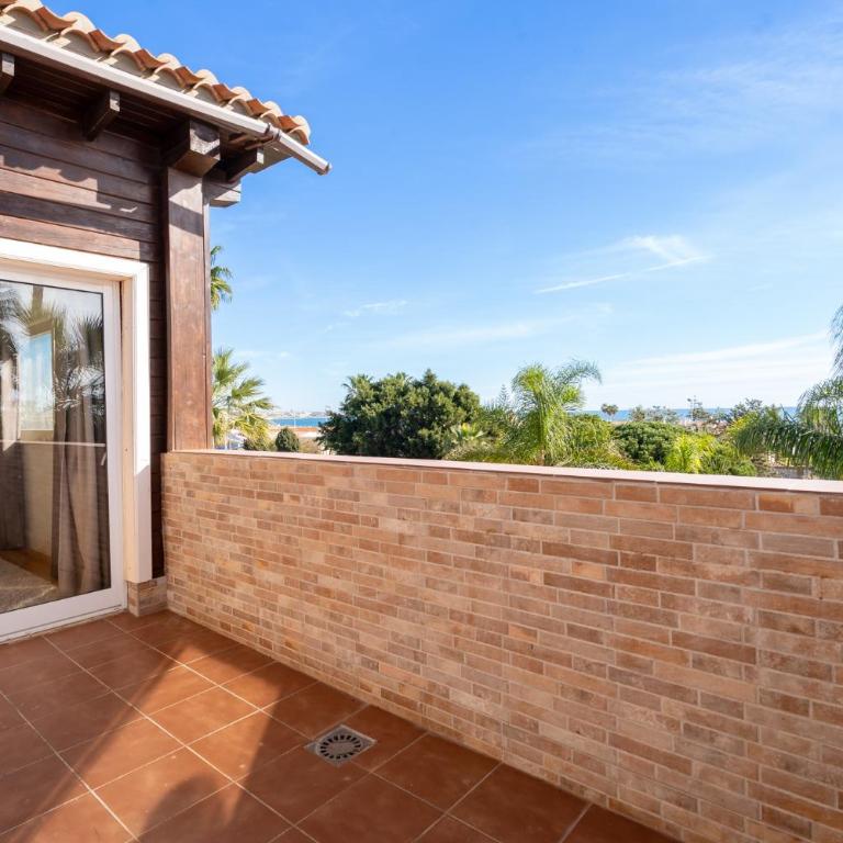 Lets in the Sun - Villa La Cala - Villa - 39