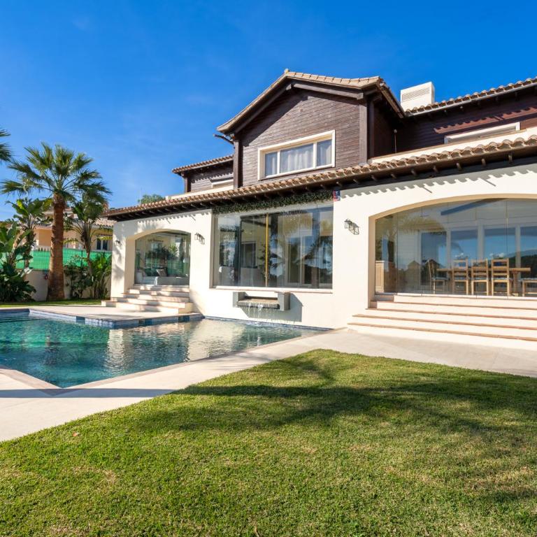 Lets in the Sun - Villa La Cala - Villa - 43