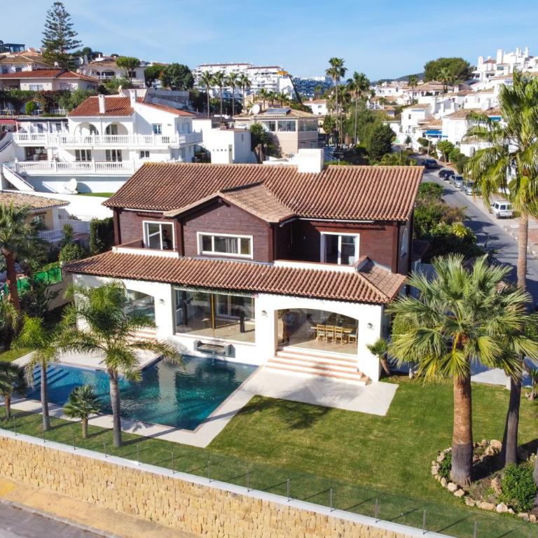 Lets in the Sun - Villa La Cala - Villa - 48