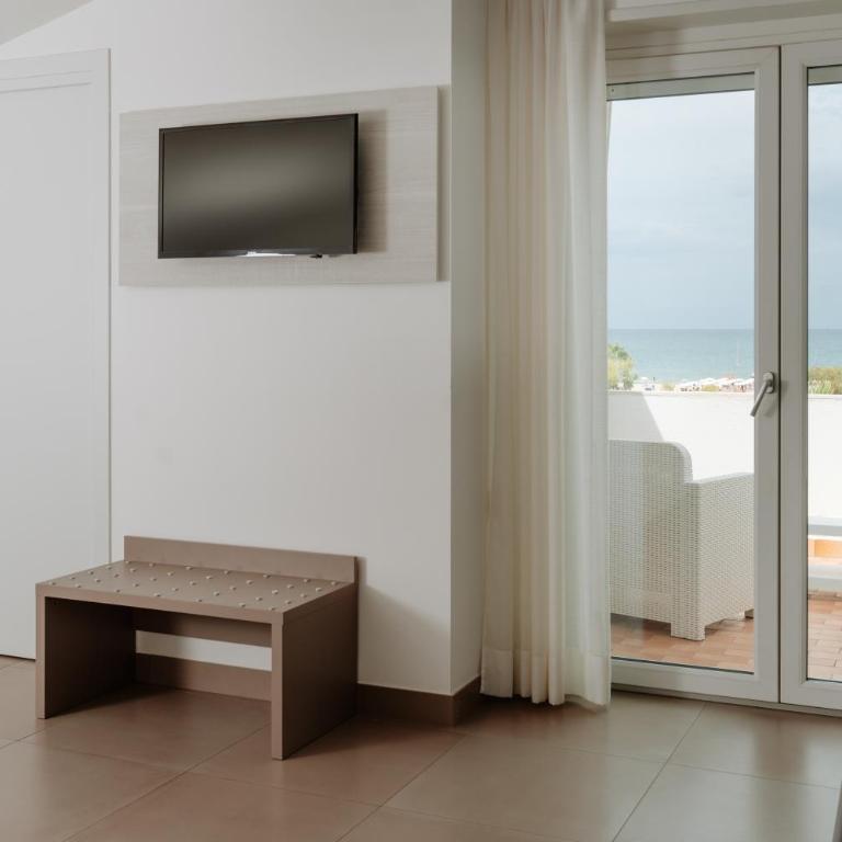 Hotel Caravel - Camera Tripla - 4