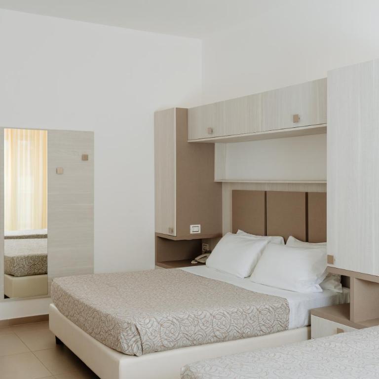 Hotel Caravel - Camera Quadrupla - 1