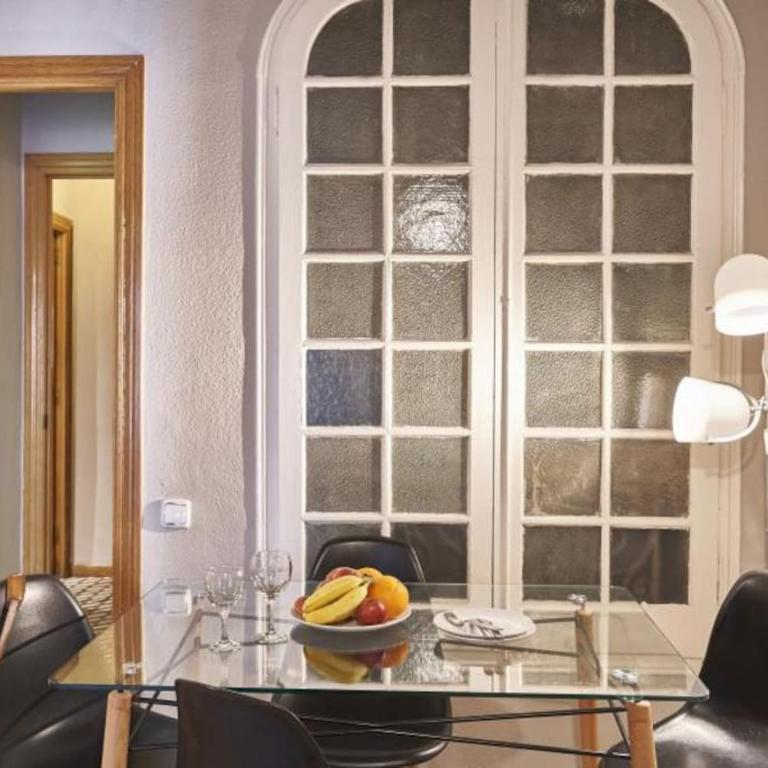 BeBarceloner Sants Apartments- 3 bedroom - Three-Bedroom Apartment - 5