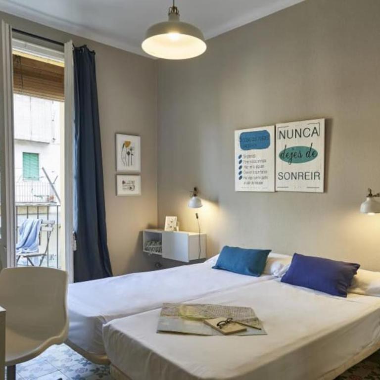 BeBarceloner Sants Apartments- 3 bedroom - Three-Bedroom Apartment - 14