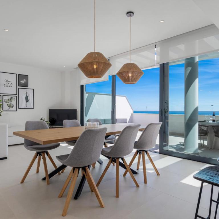 ViVi Homes - Gerrard, Terrace, Pool & Sea Vew - Apartment with Sea View - 3