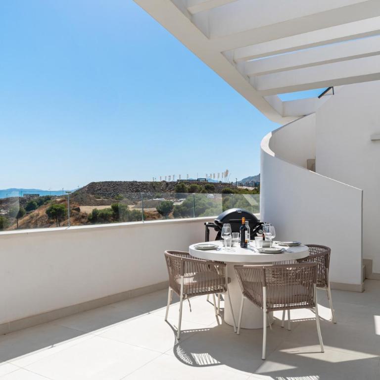 ViVi Homes - Gerrard, Terrace, Pool & Sea Vew - Apartment with Sea View - 33