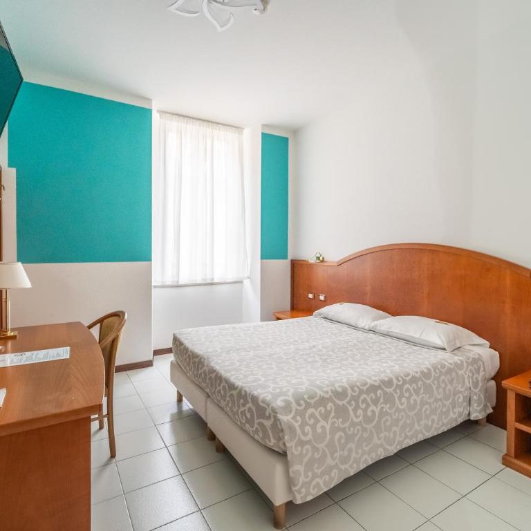 Hotel Italia - Camera Standard Matrimoniale/Doppia con Letti Singoli - 2