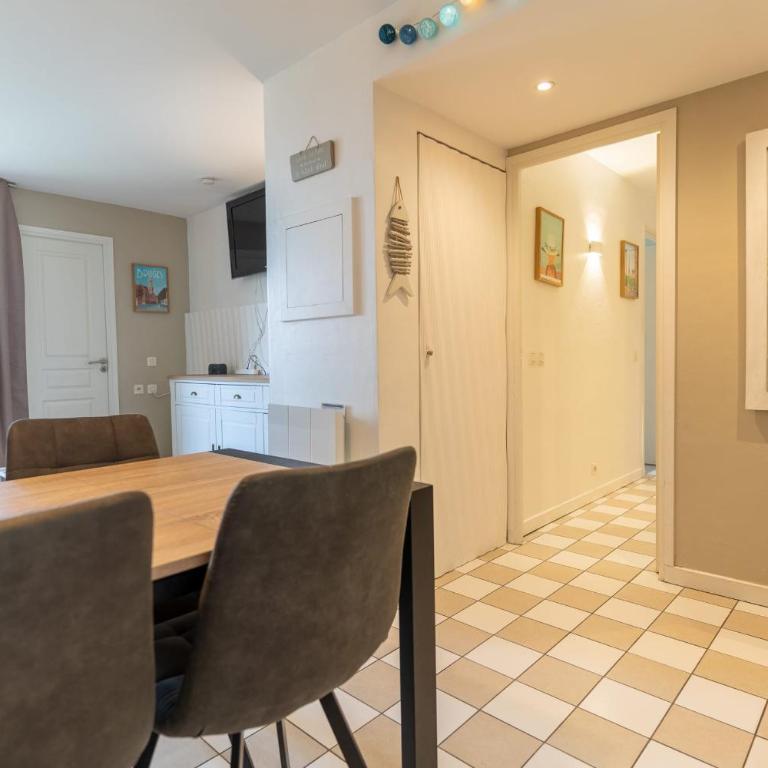 Appt 2 pièces cabine 6 pers avec piscine tennis parking gratuit 157 - Appartement - 13