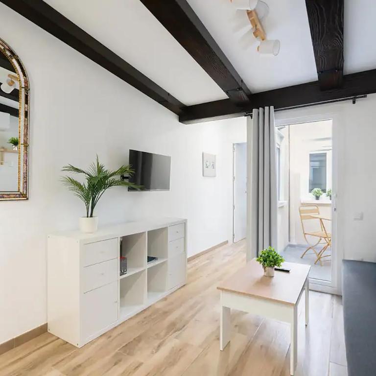 Charming San Isidro - One-Bedroom Apartment - 1