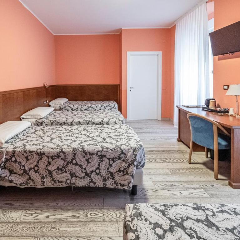 Hotel Italia - Camera Familiare Deluxe - 22