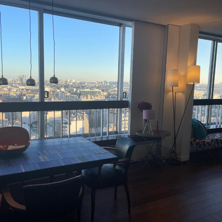 Panoramique vue NEW design proche Tour Eiffel - Appartement 1 Chambre Deluxe - Vue sur Ville - 12