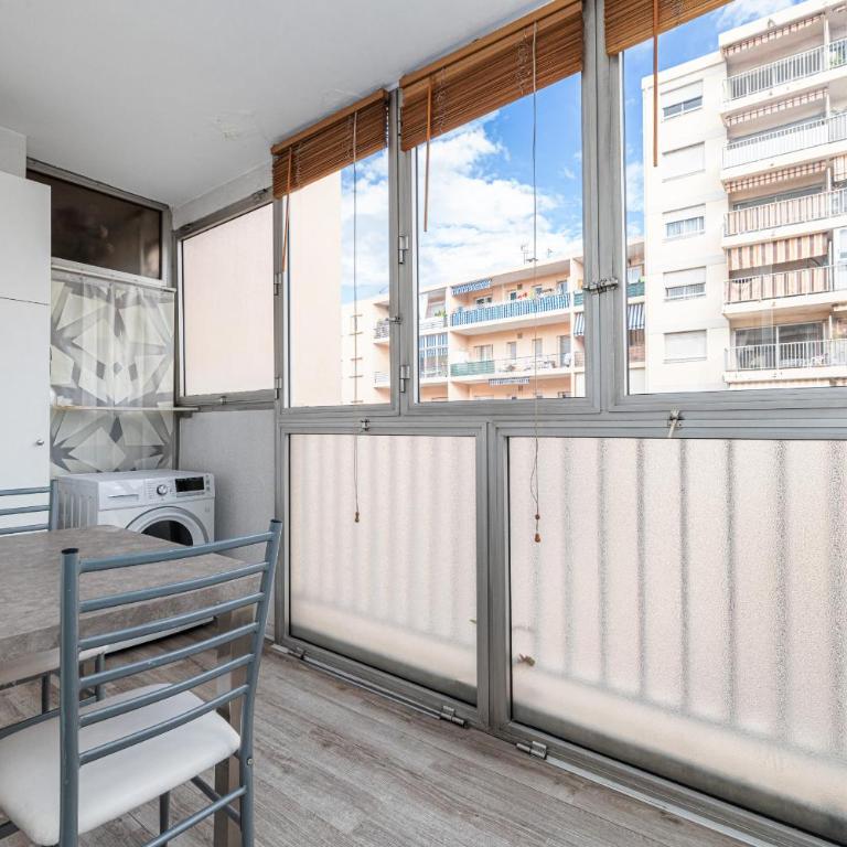 Large 2 Bdr Close to the Beach Balcony & Garage - Appartement 2 Chambres avec Balcon - 22