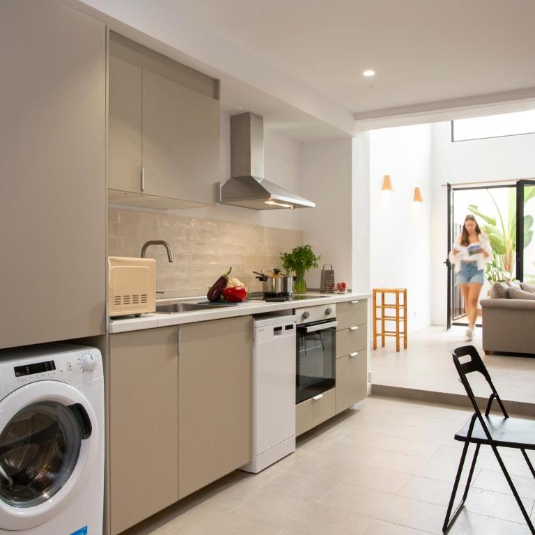 SingularStays Casa del Grao - Three-Bedroom Apartment - 2