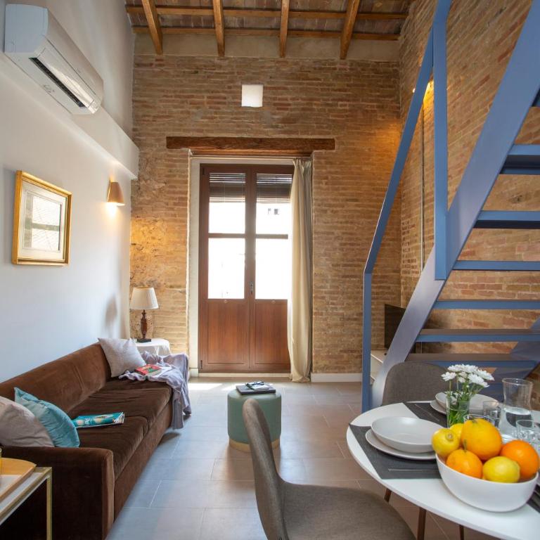 SingularStays Casa del Grao - Three-Bedroom Apartment - 1