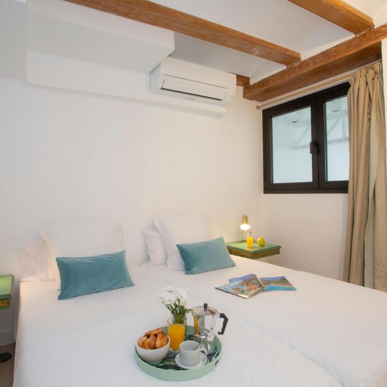 SingularStays Casa del Grao - Three-Bedroom Apartment - 8