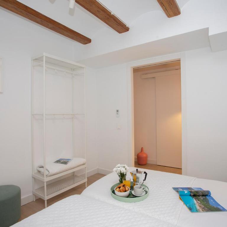 SingularStays Casa del Grao - Three-Bedroom Apartment - 12