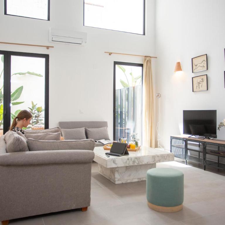 SingularStays Casa del Grao - Two-Bedroom Apartment - 13