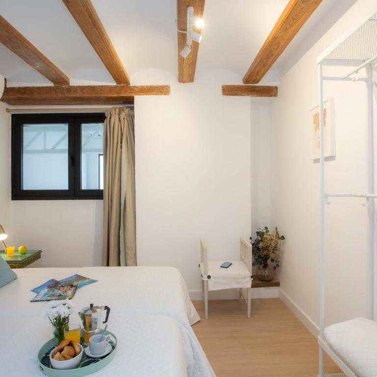 SingularStays Casa del Grao - Three-Bedroom Apartment - 16