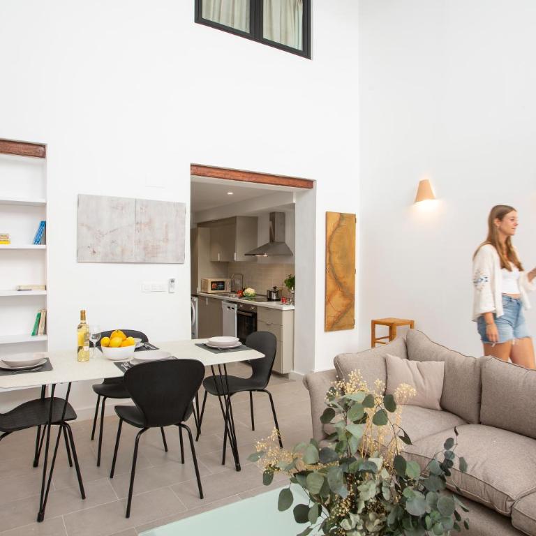 SingularStays Casa del Grao - Three-Bedroom Apartment - 18