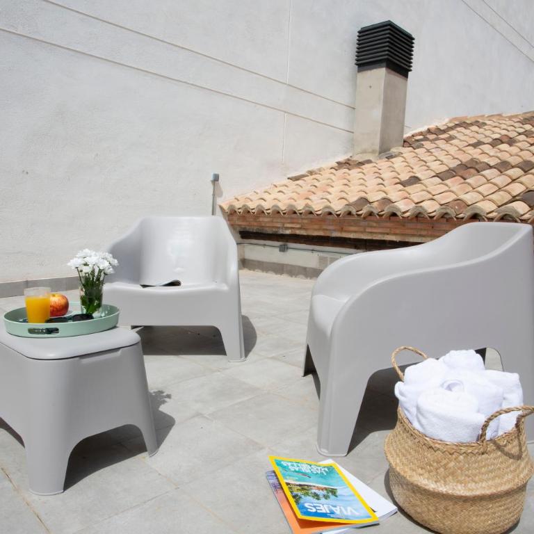 SingularStays Casa del Grao - Three-Bedroom Apartment - 16