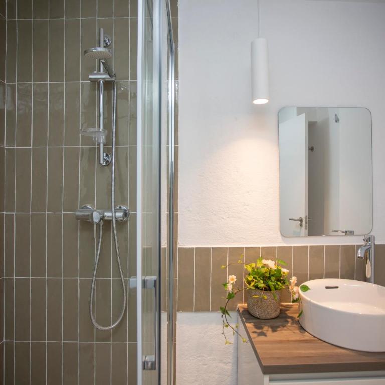 SingularStays Casa del Grao - Two-Bedroom Apartment - 21
