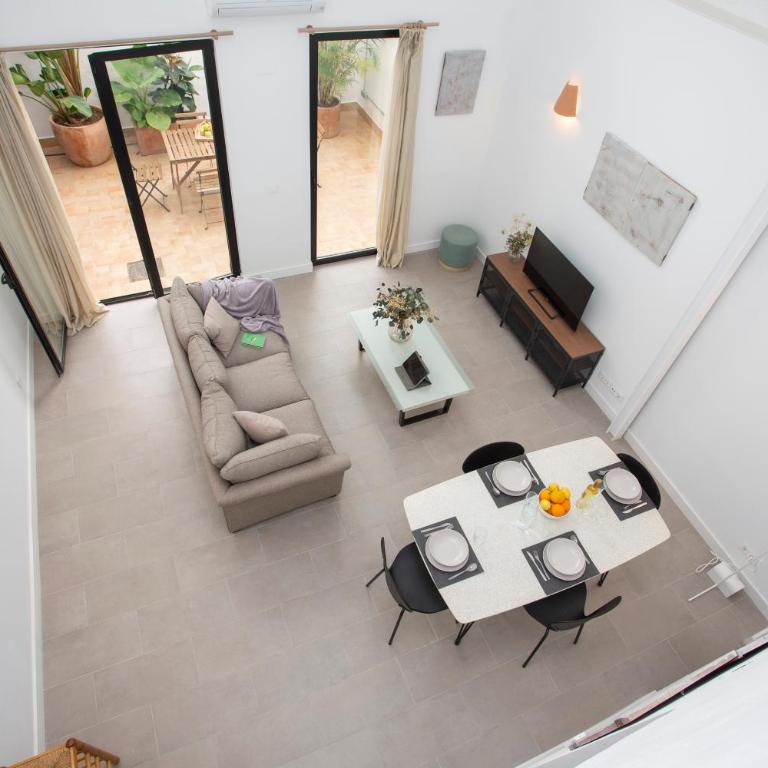 SingularStays Casa del Grao - Three-Bedroom Apartment - 26