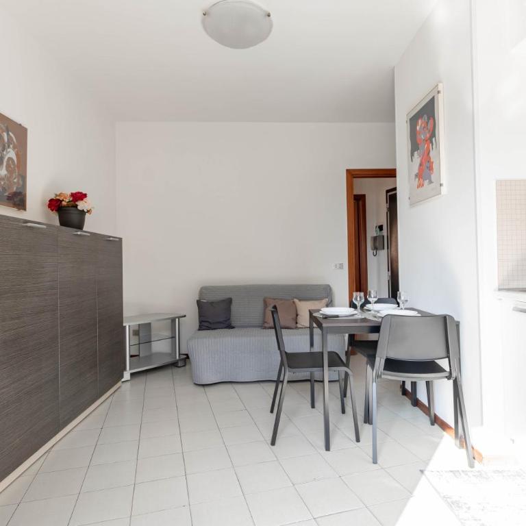 H11 CASA TECLA Centro-Mare - Appartamento con 1 Camera da Letto e Balcone - 5
