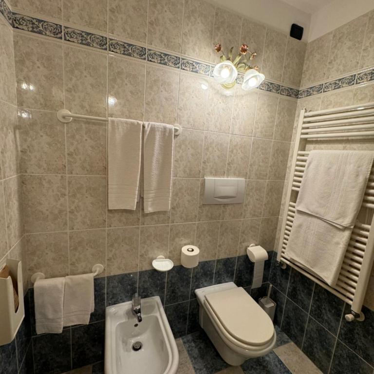 Garden Hotel Bellariva - Habitación Triple con vistas al lago - 5